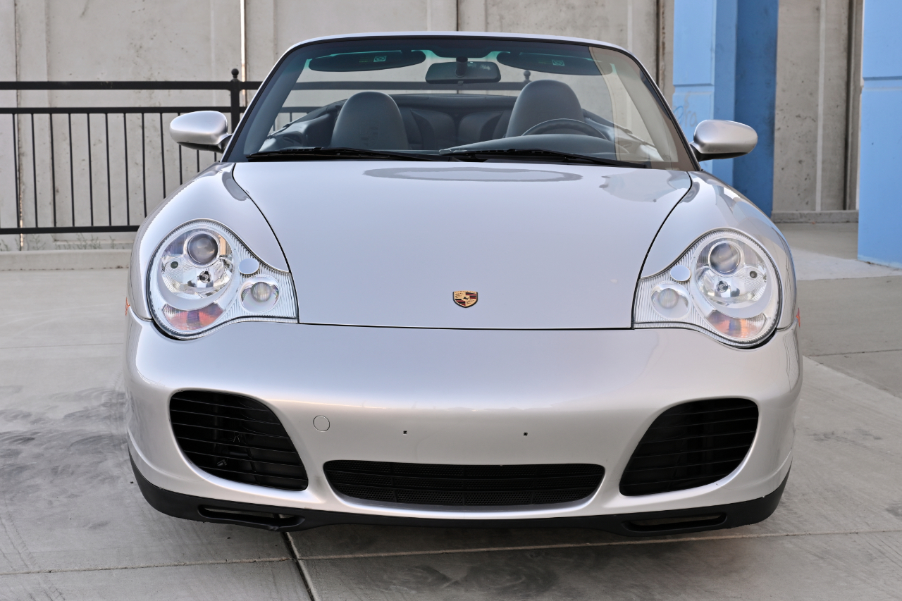 Porsche 911  2004