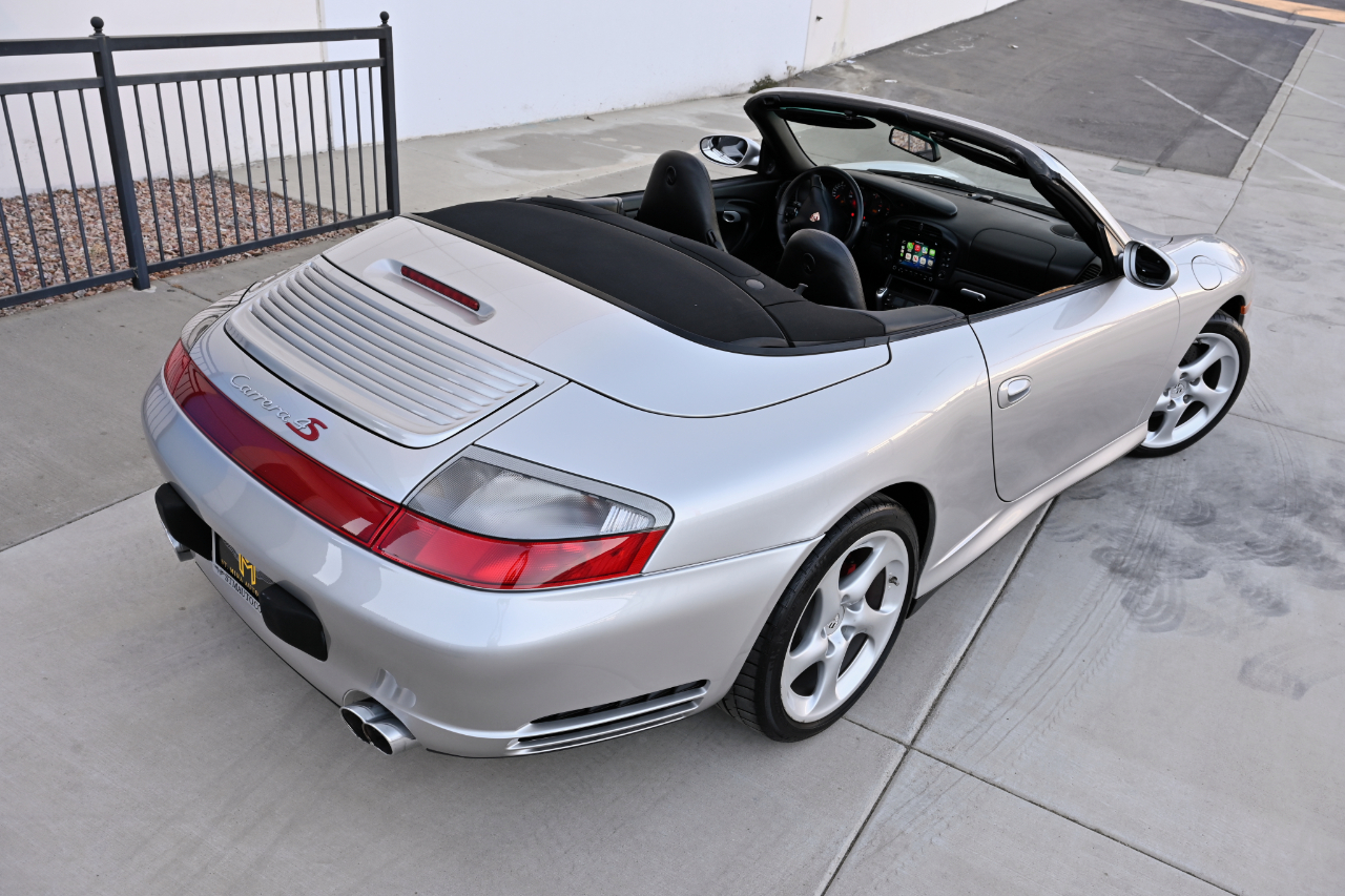 Porsche 911  2004