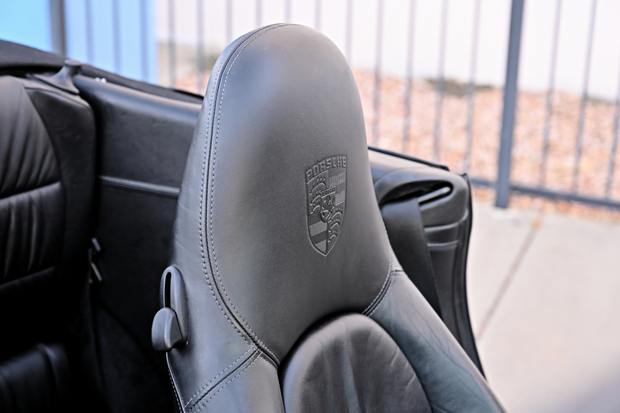 Porsche 911  2004