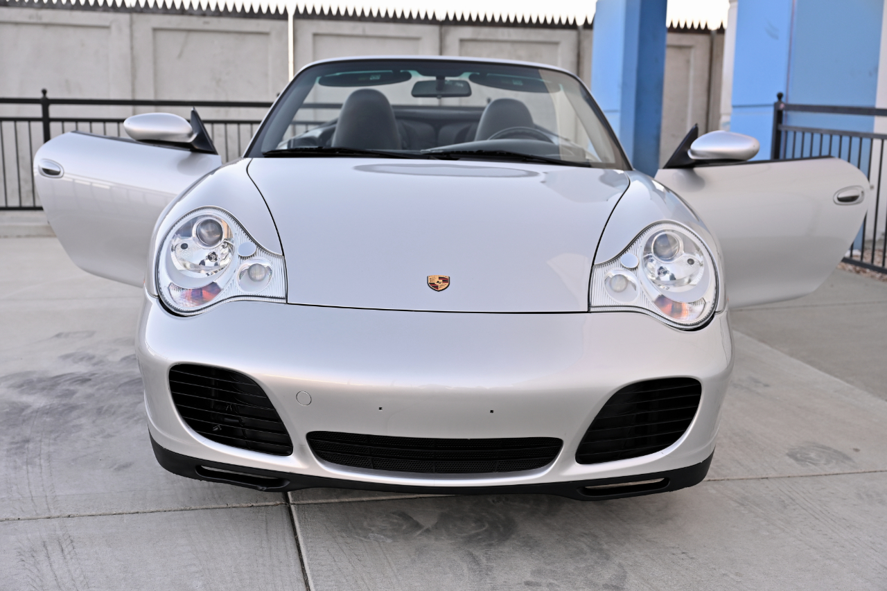 Porsche 911  2004