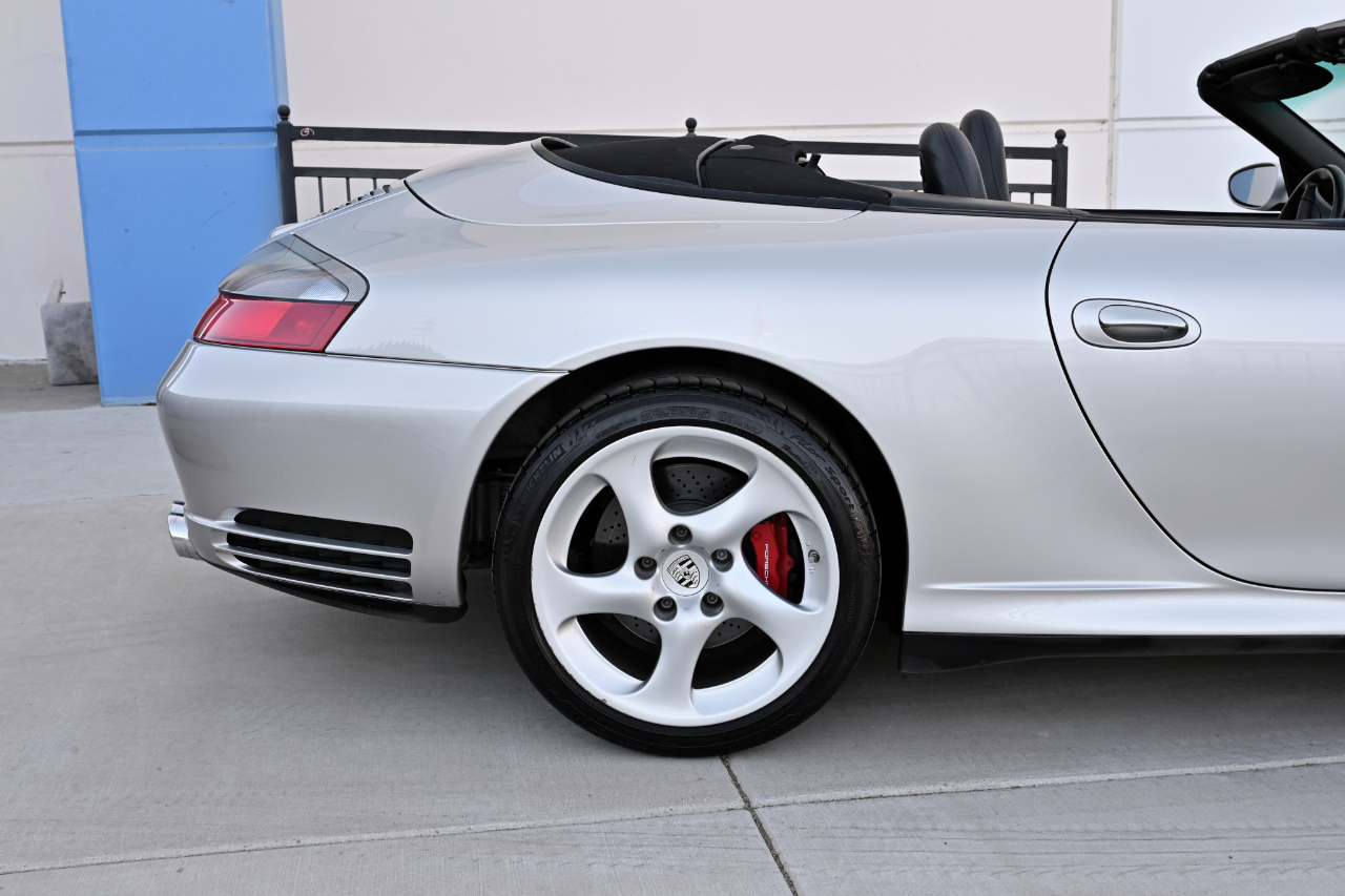 Porsche 911  2004