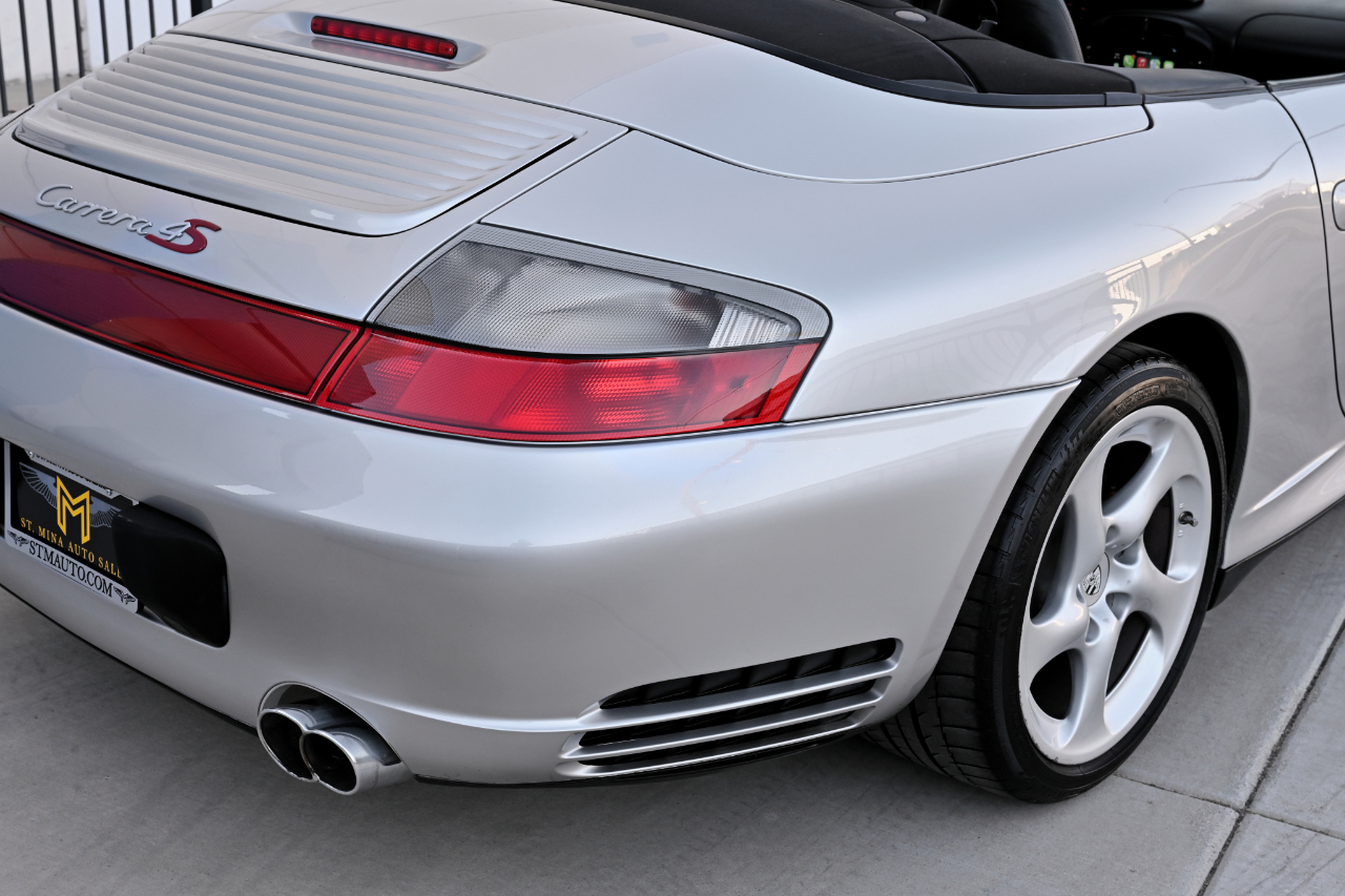 Porsche 911  2004
