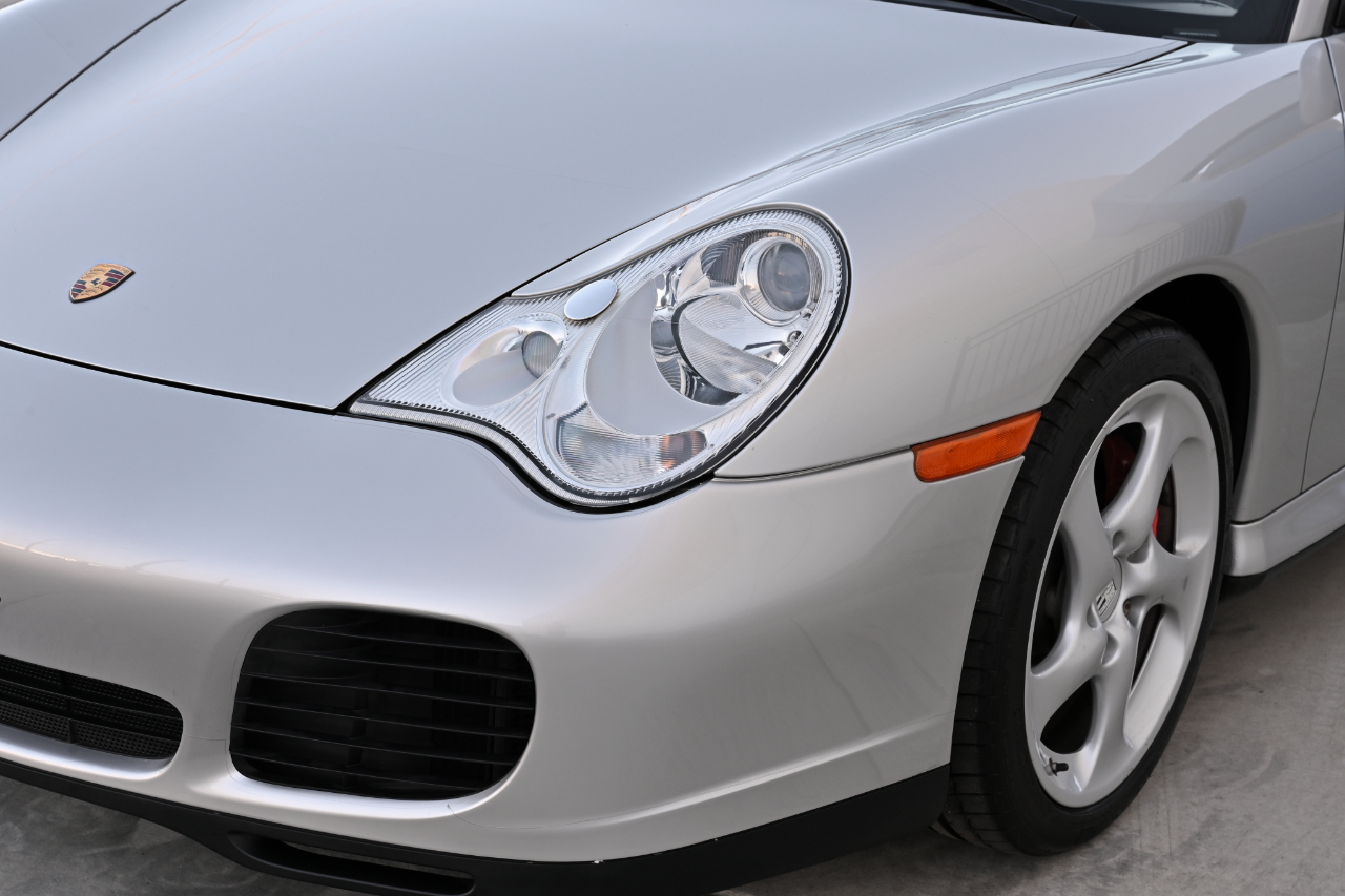 Porsche 911  2004
