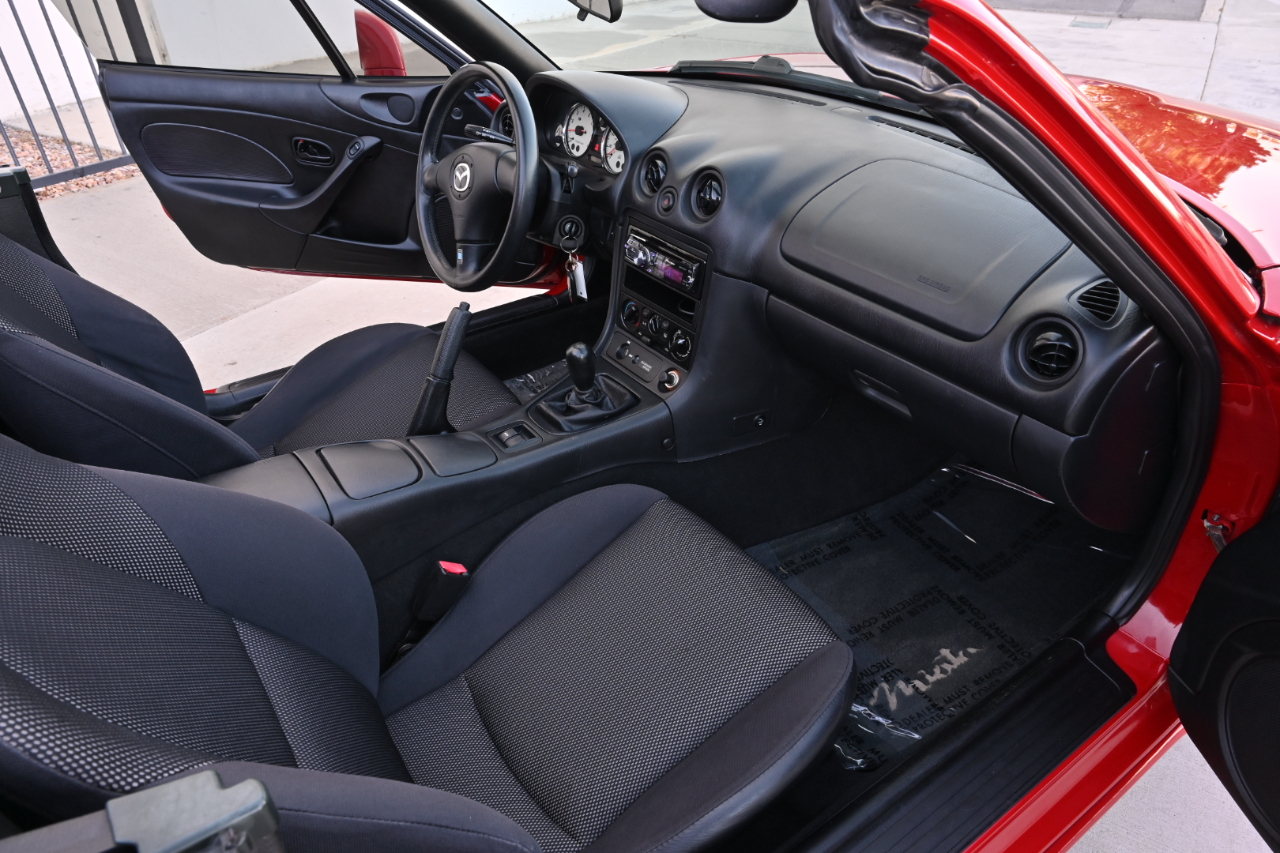 Mazda MX-5 Miata  2001