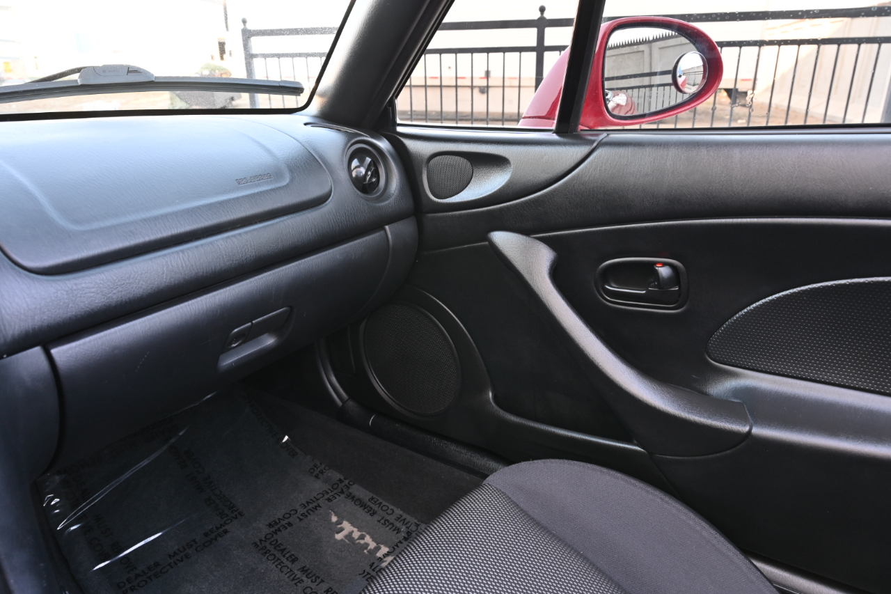 Mazda MX-5 Miata  2001