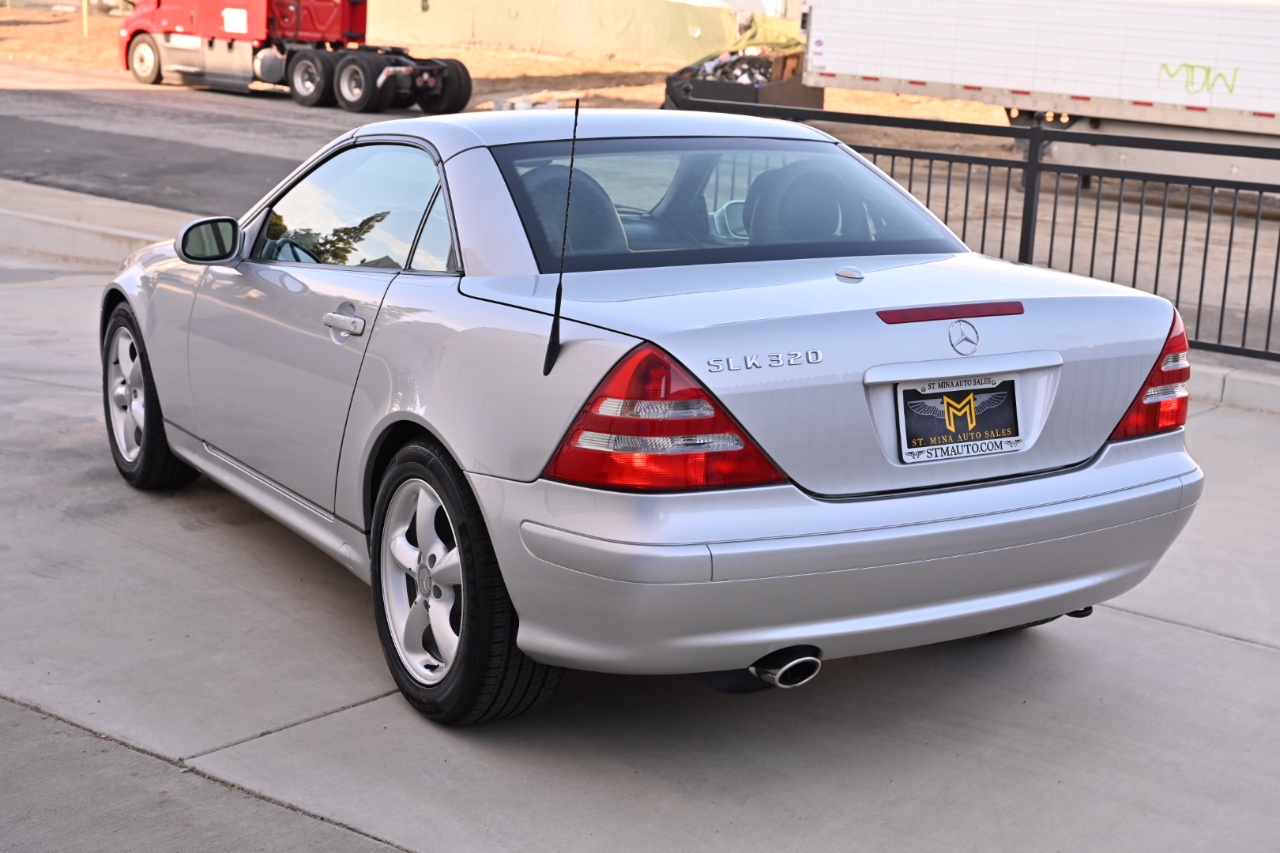Mercedes-Benz SLK-Class 2dr Roadster 3.2L 2002