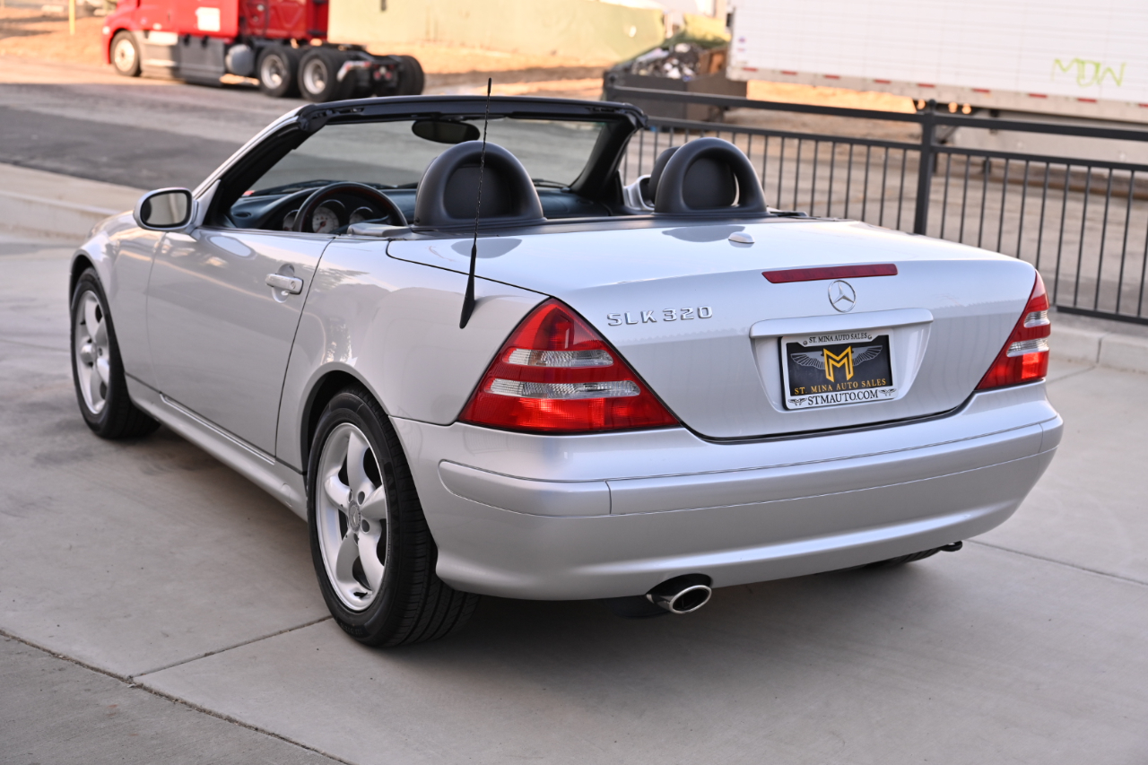Mercedes-Benz SLK-Class 2dr Roadster 3.2L 2002