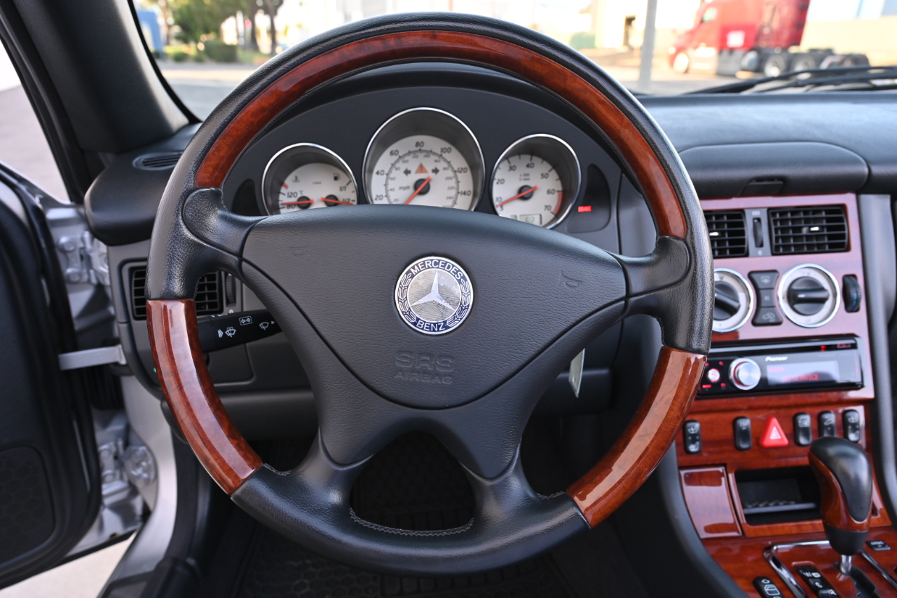 Mercedes-Benz SLK-Class 2dr Roadster 3.2L 2002
