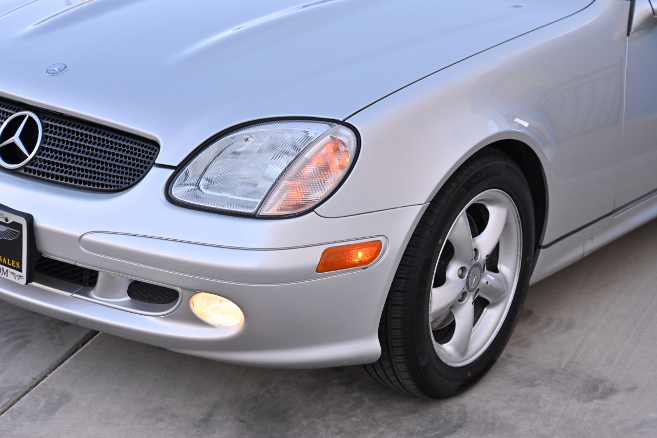 Mercedes-Benz SLK-Class 2dr Roadster 3.2L 2002