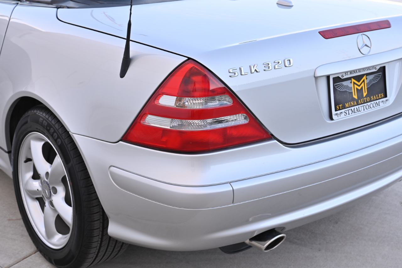 Mercedes-Benz SLK-Class 2dr Roadster 3.2L 2002