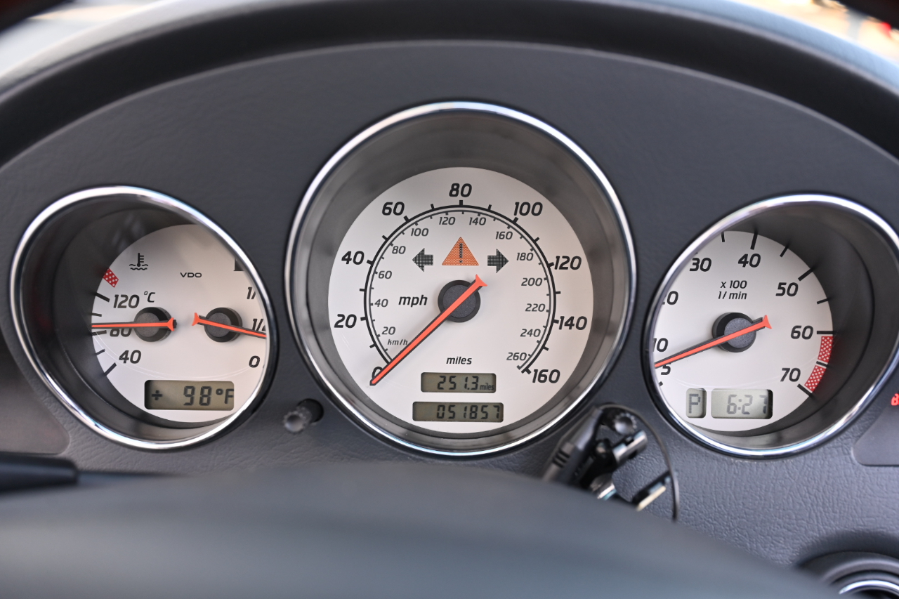 Mercedes-Benz SLK-Class 2dr Roadster 3.2L 2002