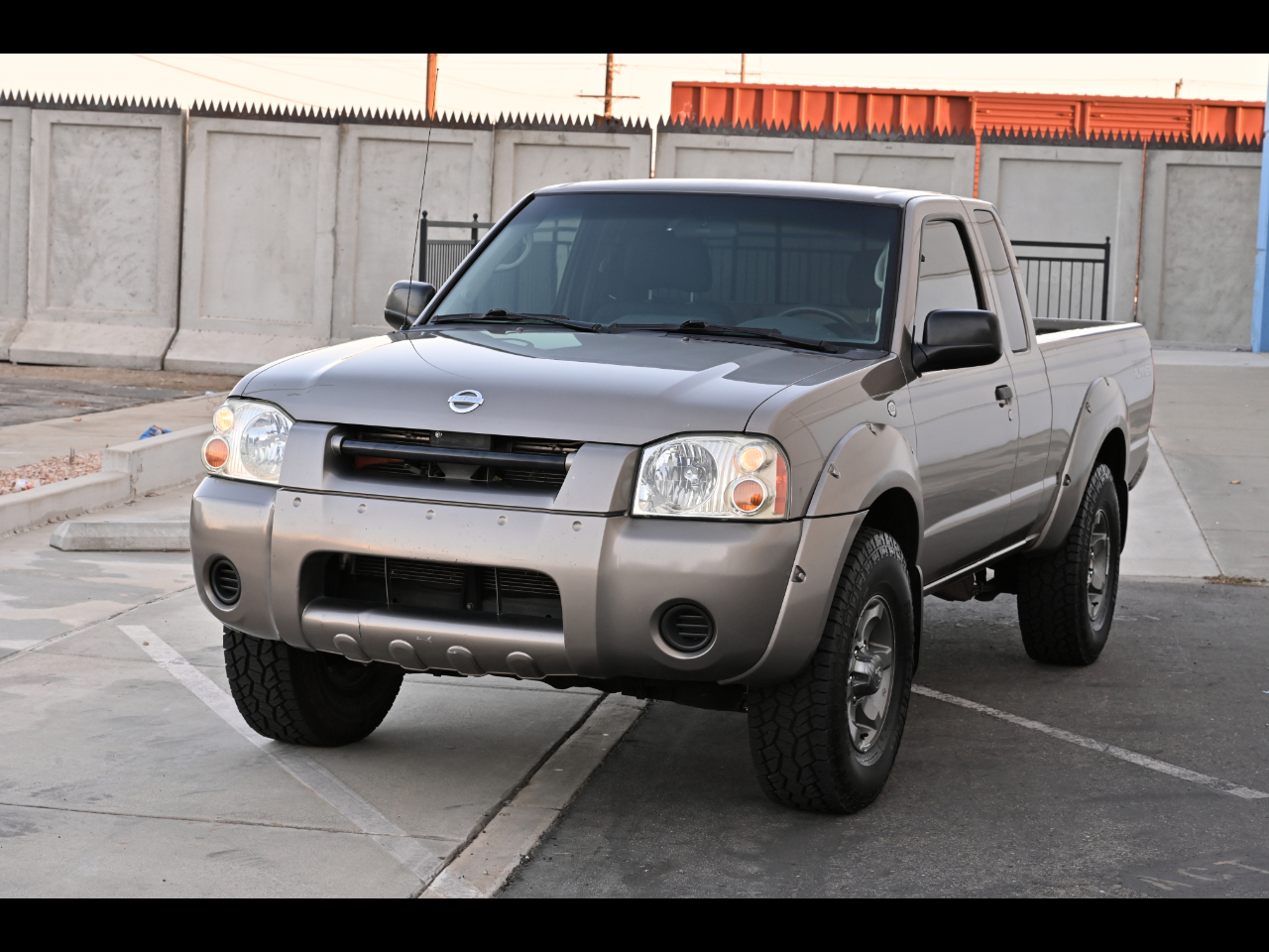 2003 Nissan Frontier 2WD XE King Cab V6 Auto Desert Runner