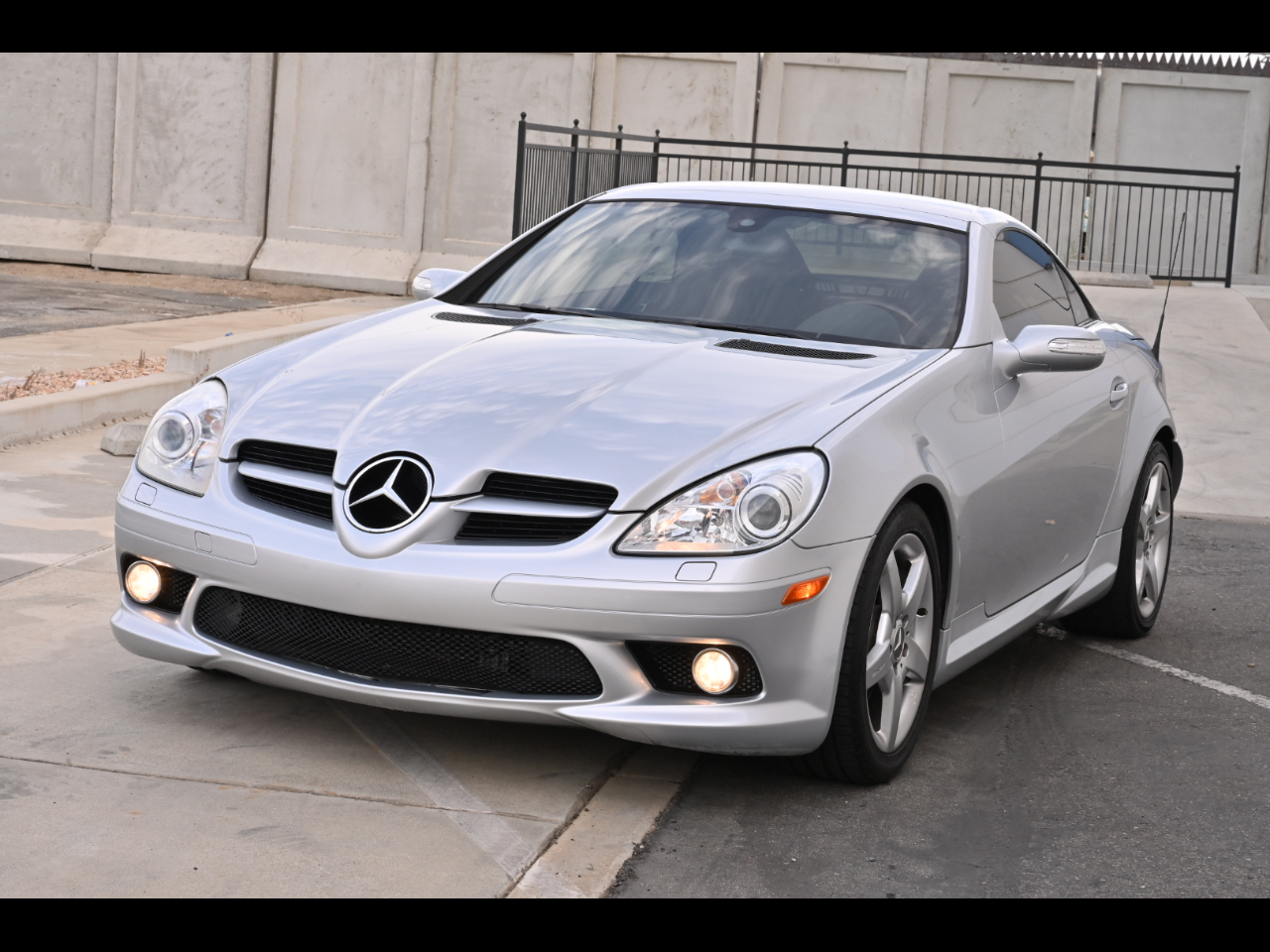 2005 Mercedes-Benz SLK-Class Roadster 3.5L