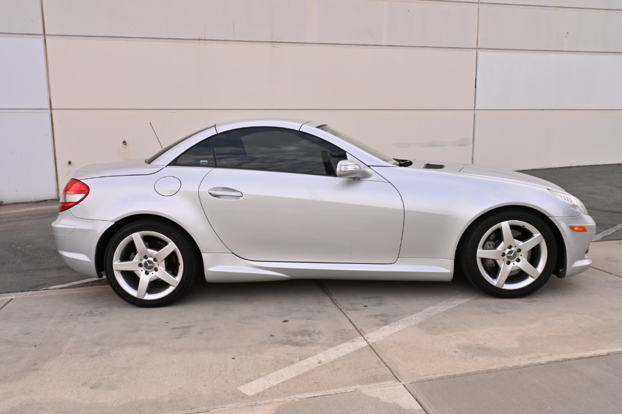 Mercedes-Benz SLK-Class Roadster 3.5L 2005
