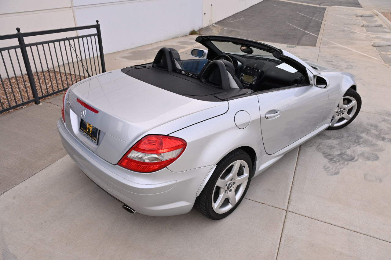 Mercedes-Benz SLK-Class Roadster 3.5L 2005