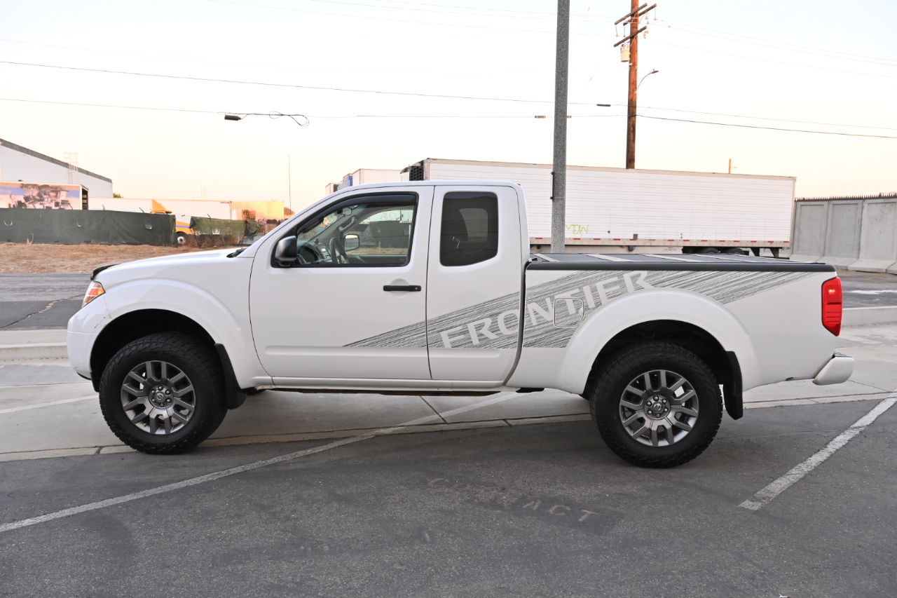 Nissan Frontier 4WD King Cab Auto SV 2012