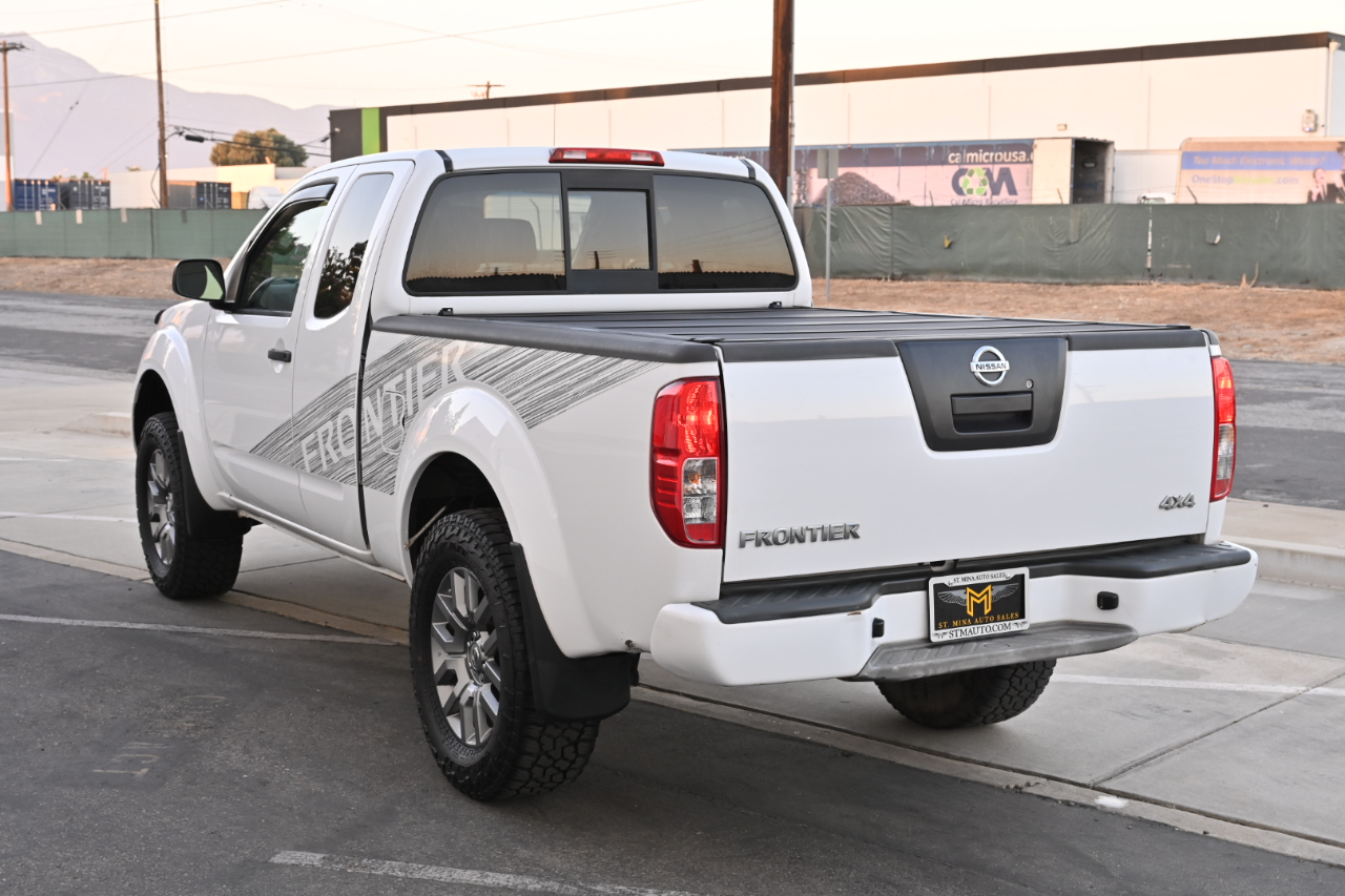Nissan Frontier 4WD King Cab Auto SV 2012
