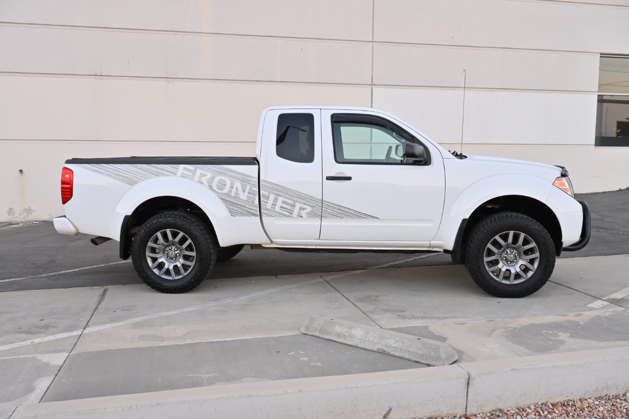 Nissan Frontier 4WD King Cab Auto SV 2012