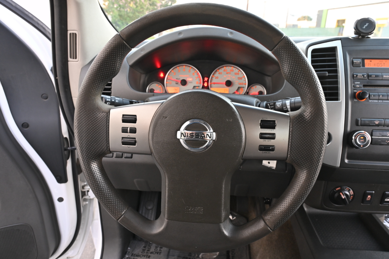 Nissan Frontier 4WD King Cab Auto SV 2012