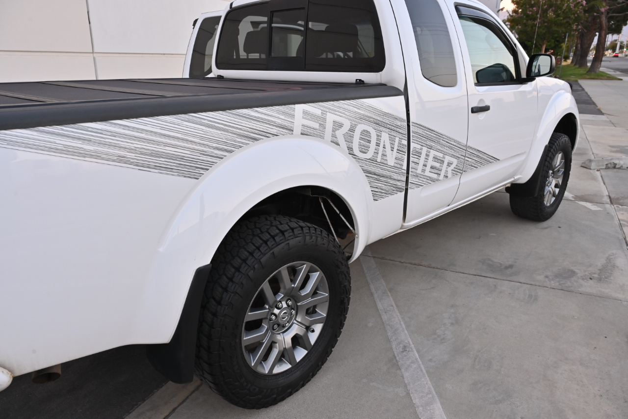 Nissan Frontier 4WD King Cab Auto SV 2012