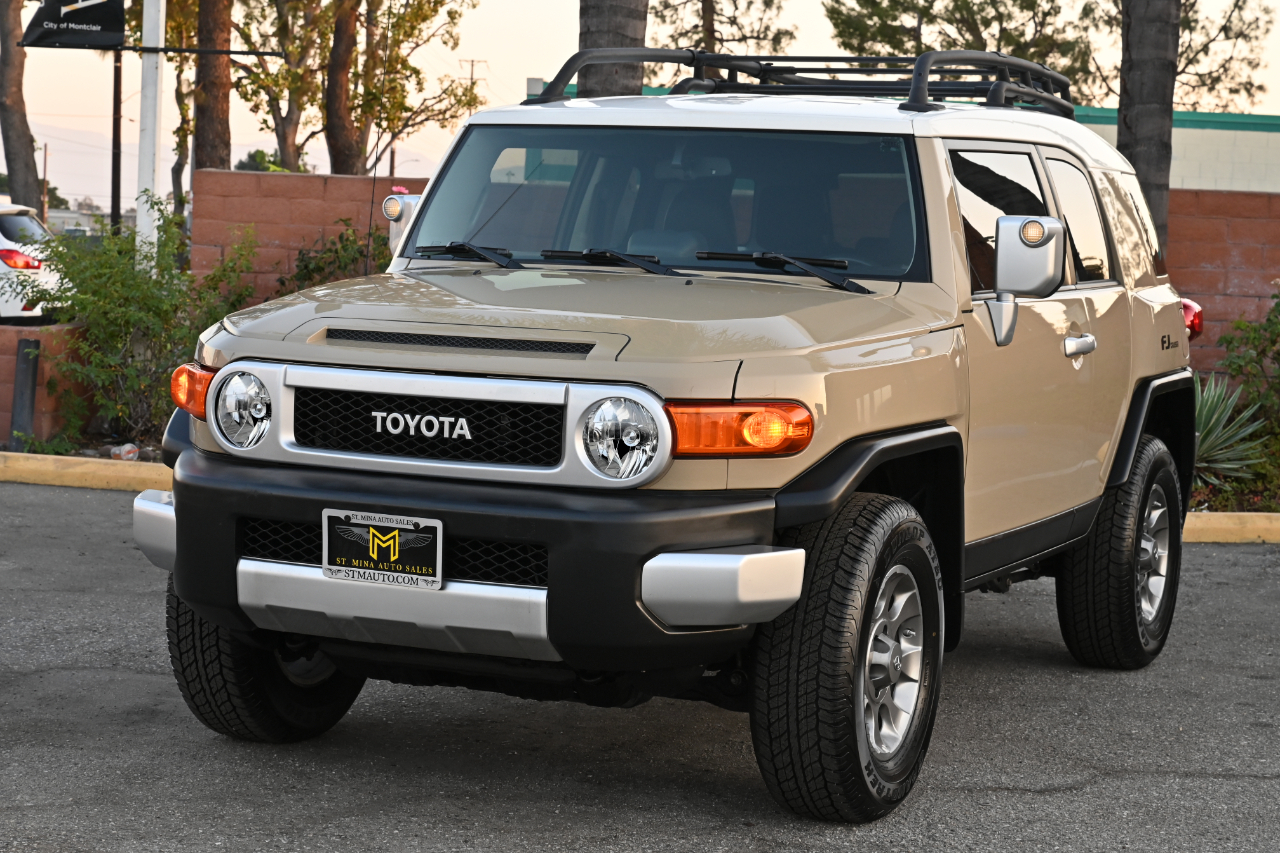 Toyota FJ Cruiser 4WD 2013