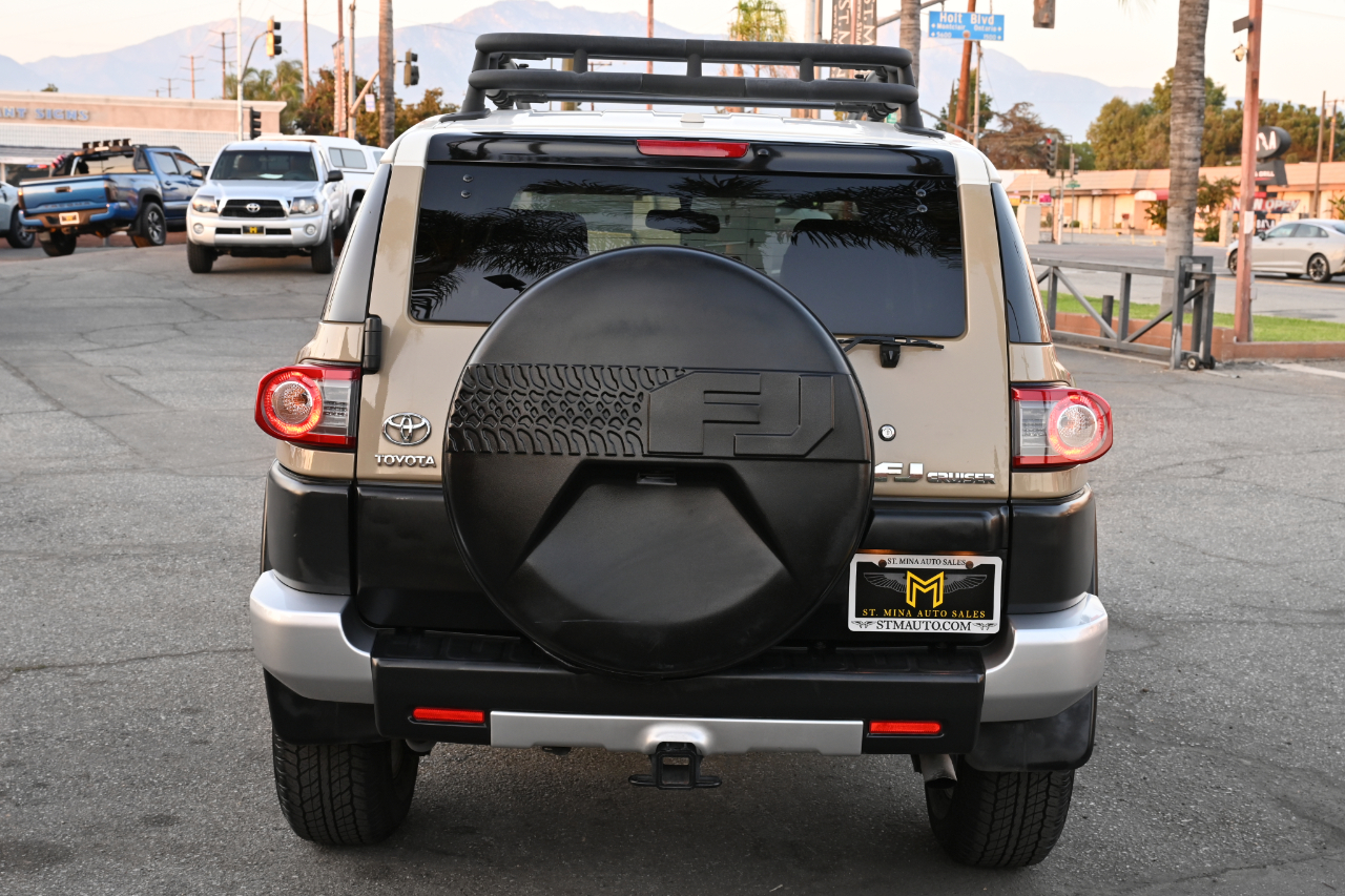 Toyota FJ Cruiser 4WD 2013