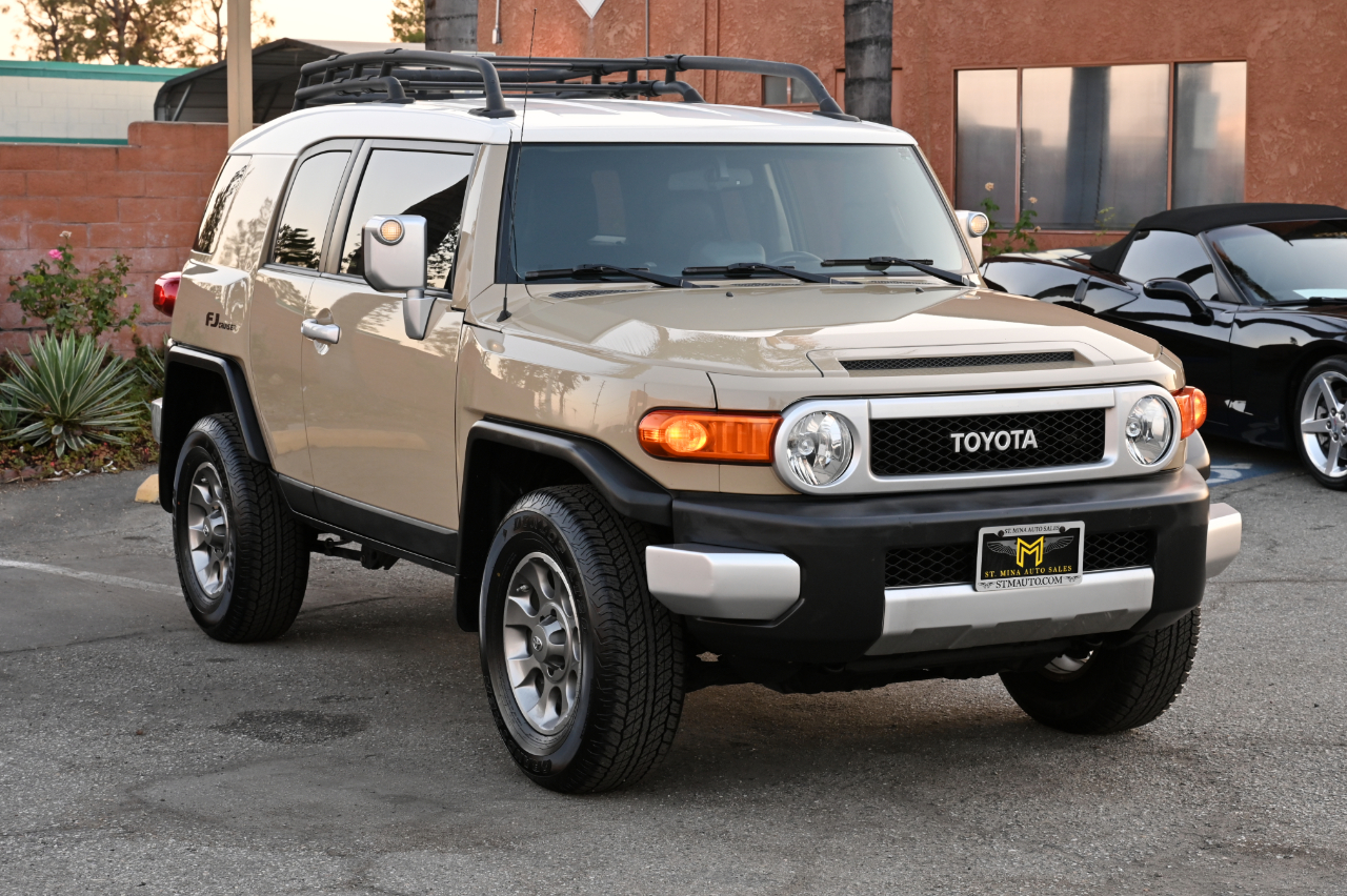 Toyota FJ Cruiser 4WD 2013
