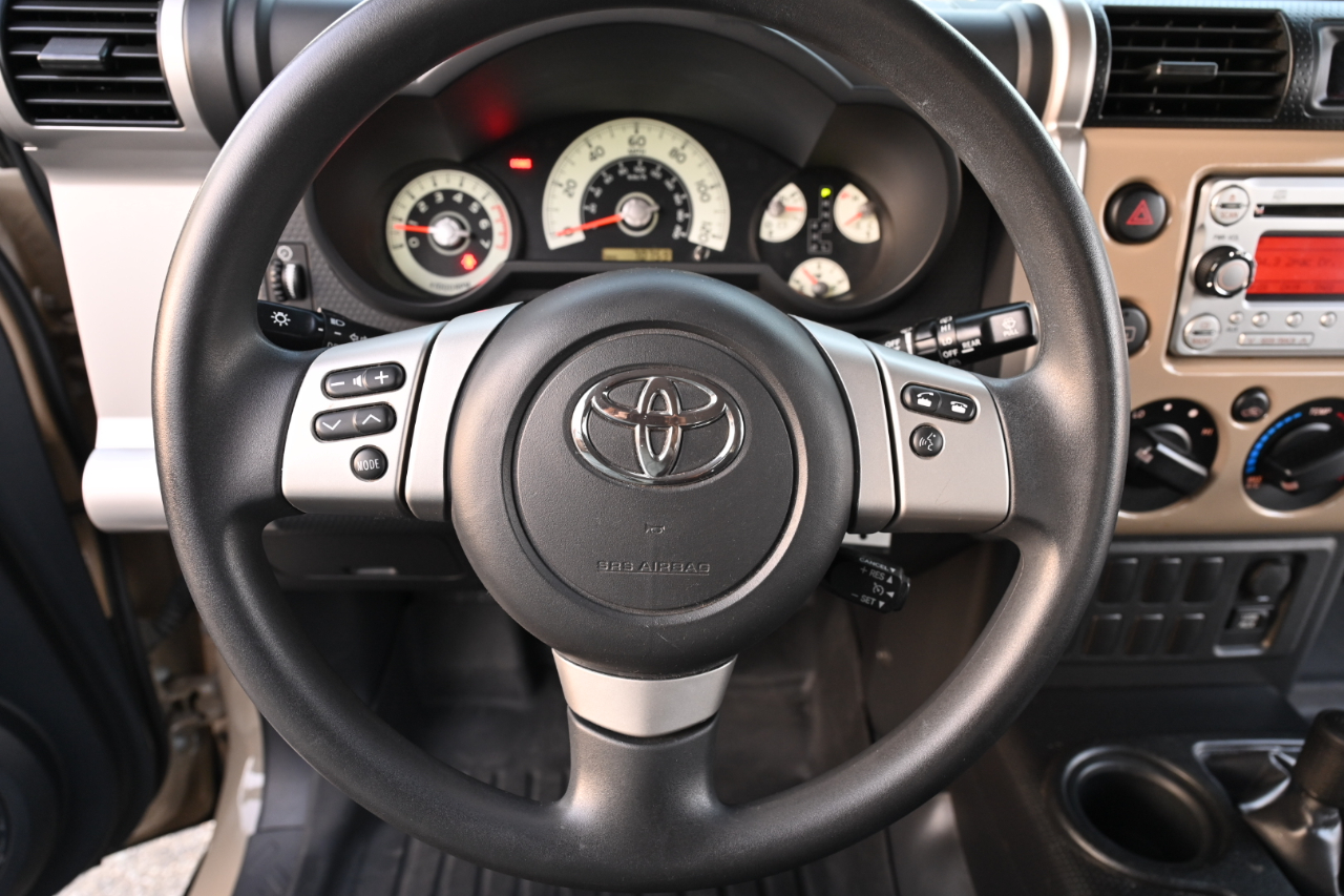 Toyota FJ Cruiser 4WD 2013