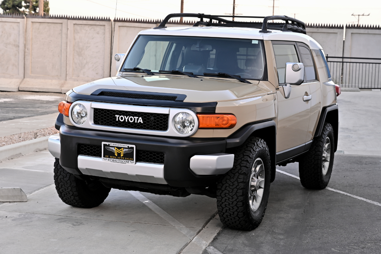 Toyota FJ Cruiser 4WD 2013