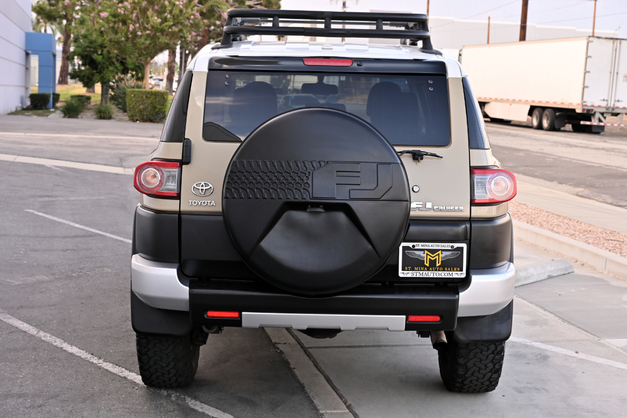 Toyota FJ Cruiser 4WD 2013