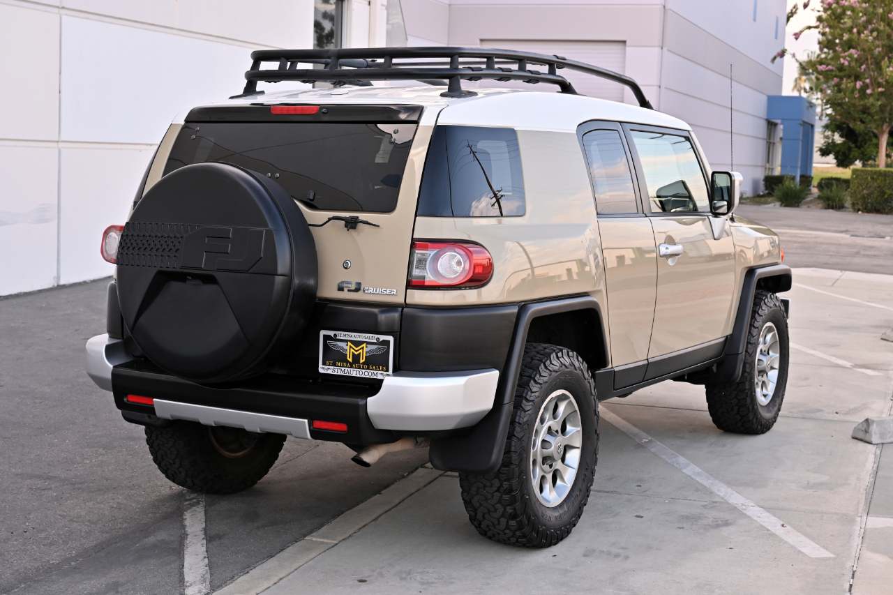 Toyota FJ Cruiser 4WD 2013
