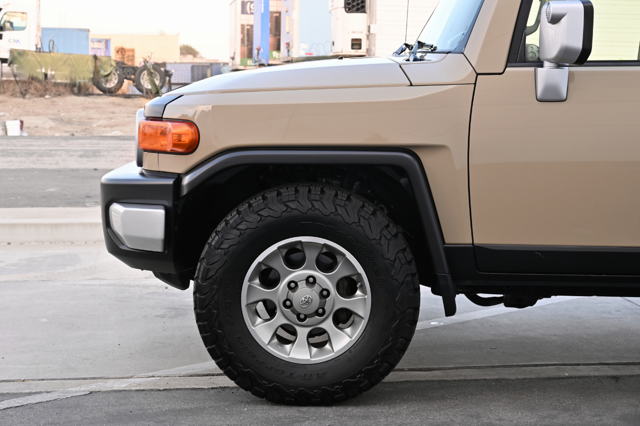 Toyota FJ Cruiser 4WD 2013