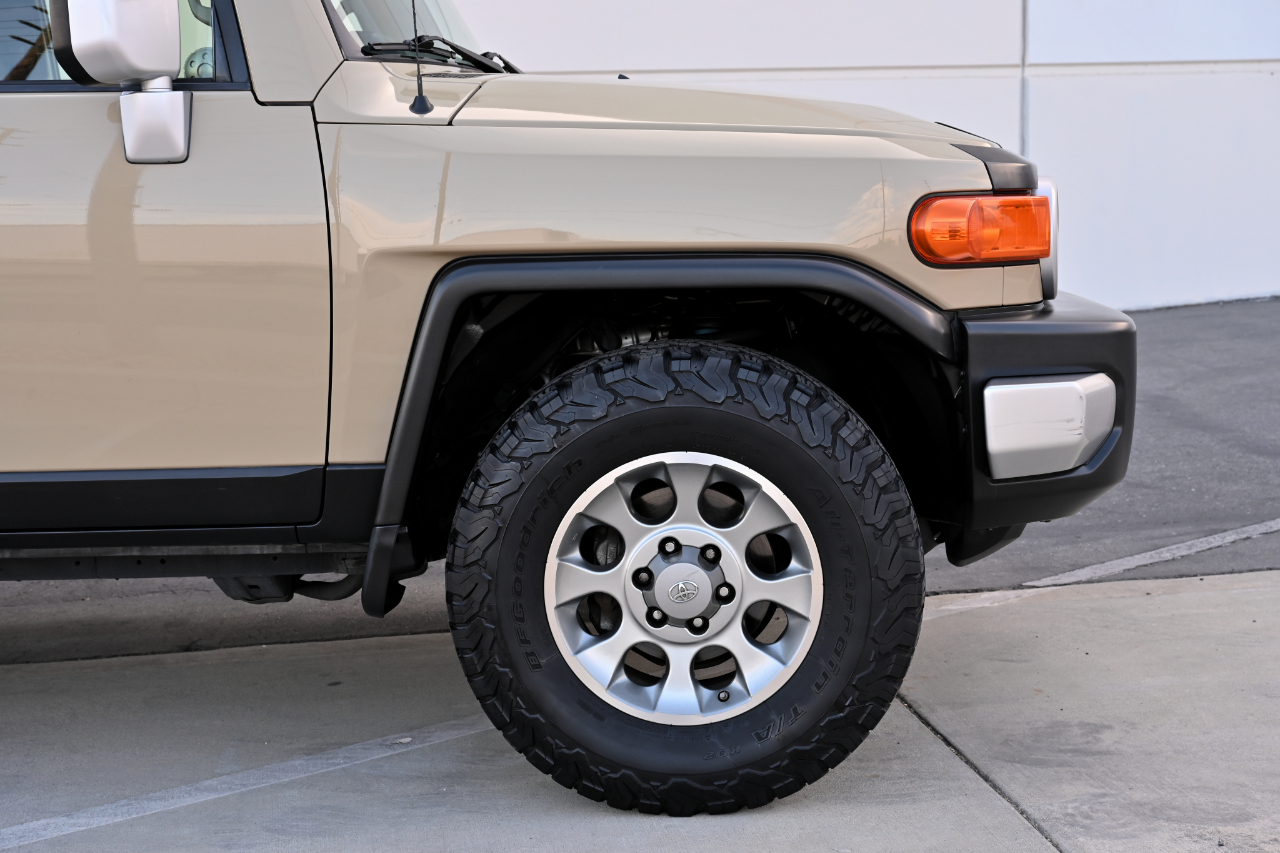 Toyota FJ Cruiser 4WD 2013