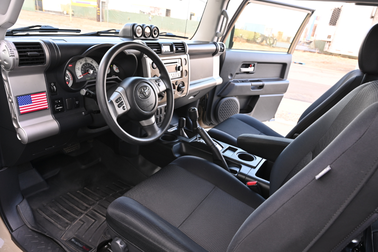 Toyota FJ Cruiser 4WD 2013