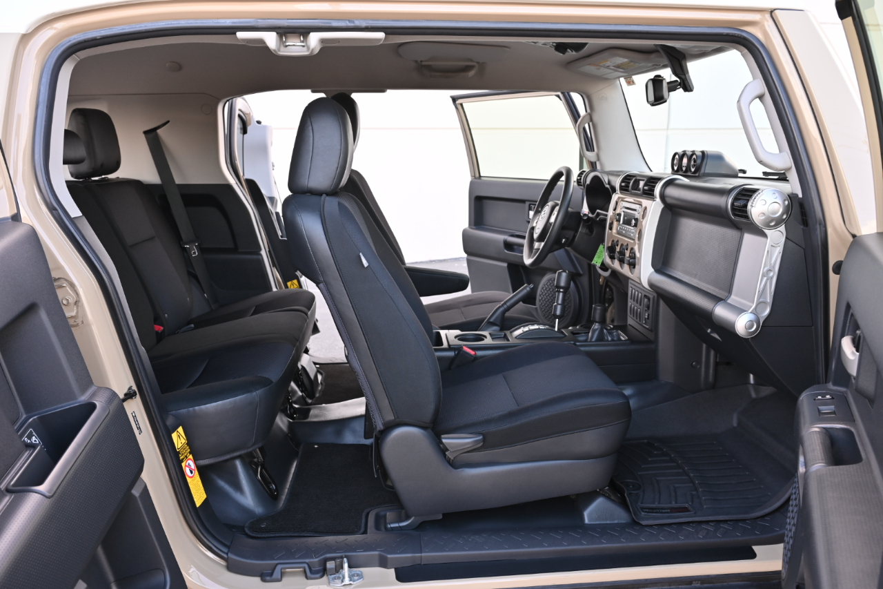 Toyota FJ Cruiser 4WD 2013