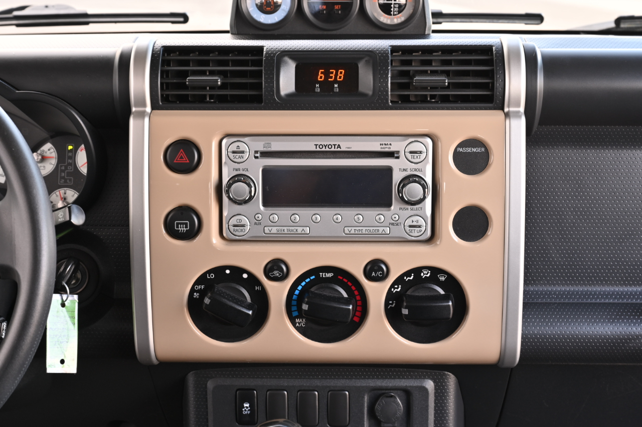 Toyota FJ Cruiser 4WD 2013