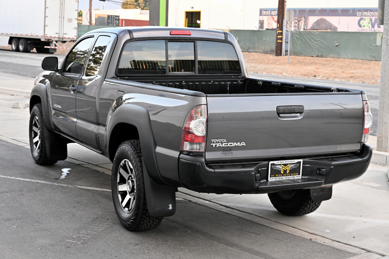 Toyota Tacoma  2011