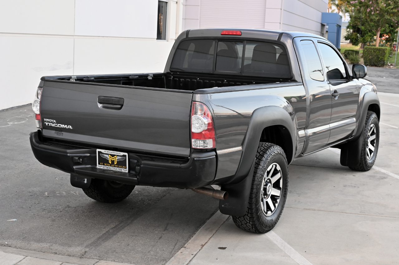Toyota Tacoma  2011
