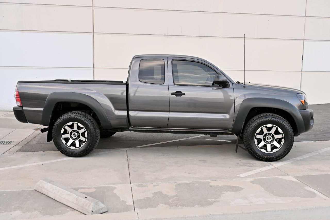 Toyota Tacoma  2011
