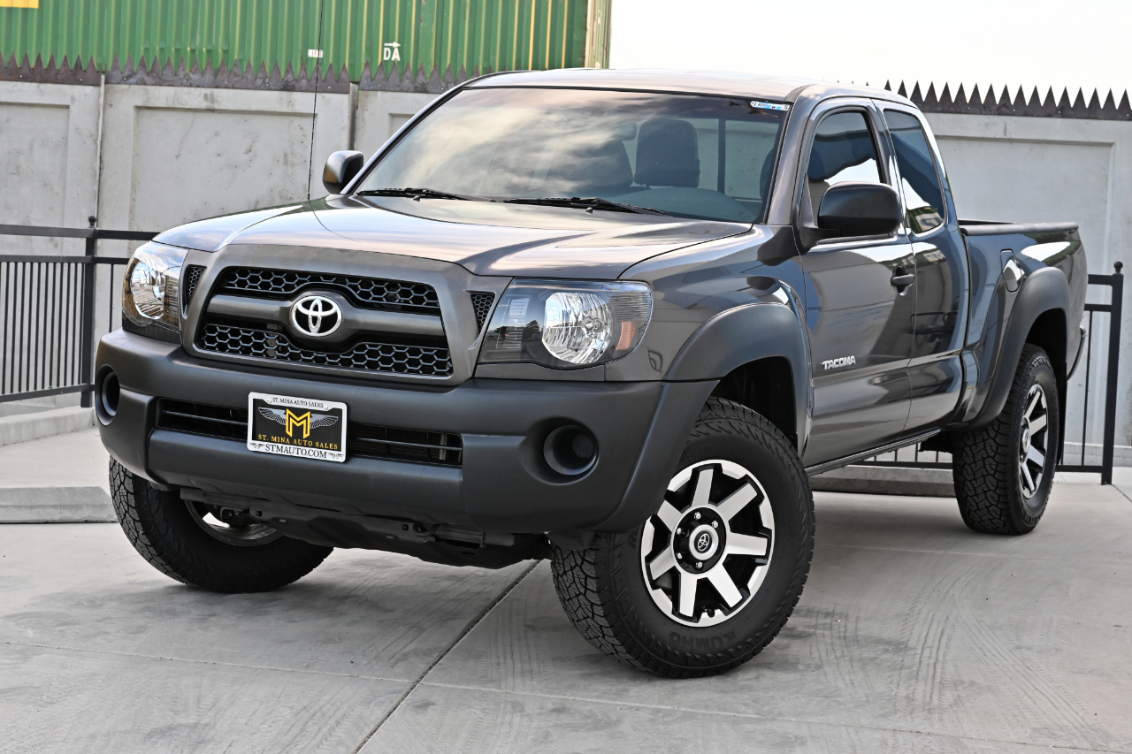 Toyota Tacoma  2011