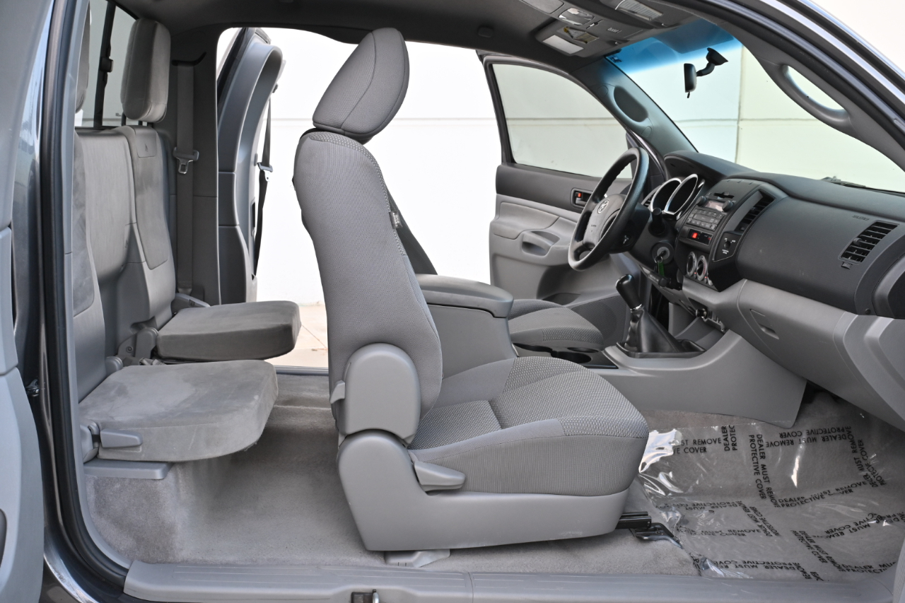 Toyota Tacoma  2011