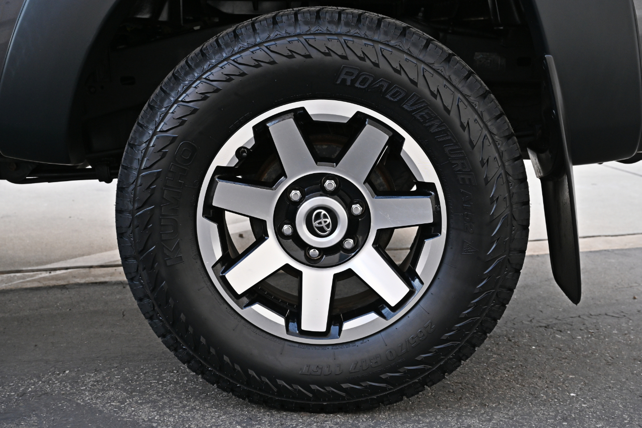 Toyota Tacoma  2011