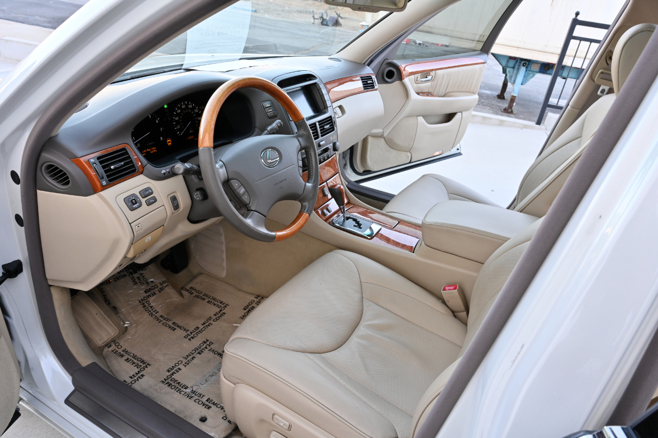 Lexus LS 430 Sedan 2005