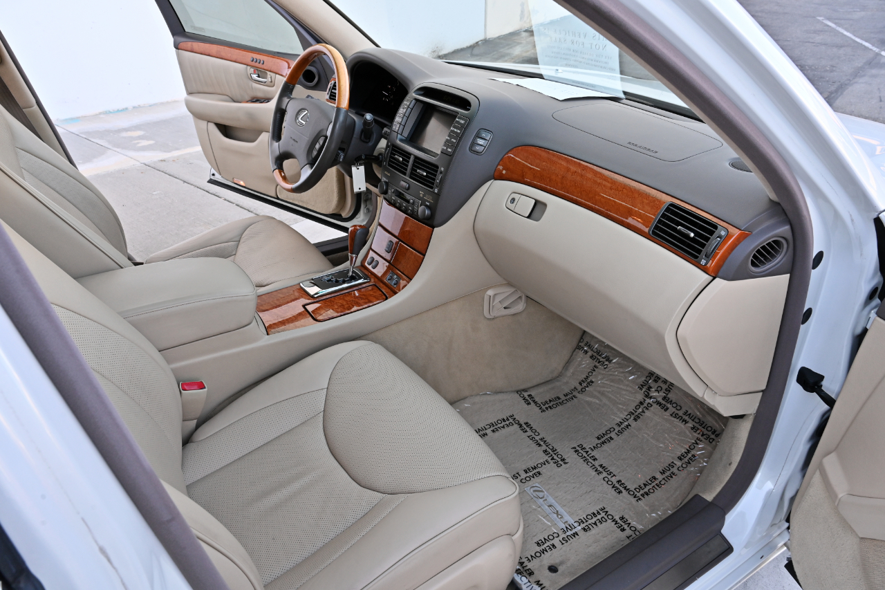 Lexus LS 430 Sedan 2005