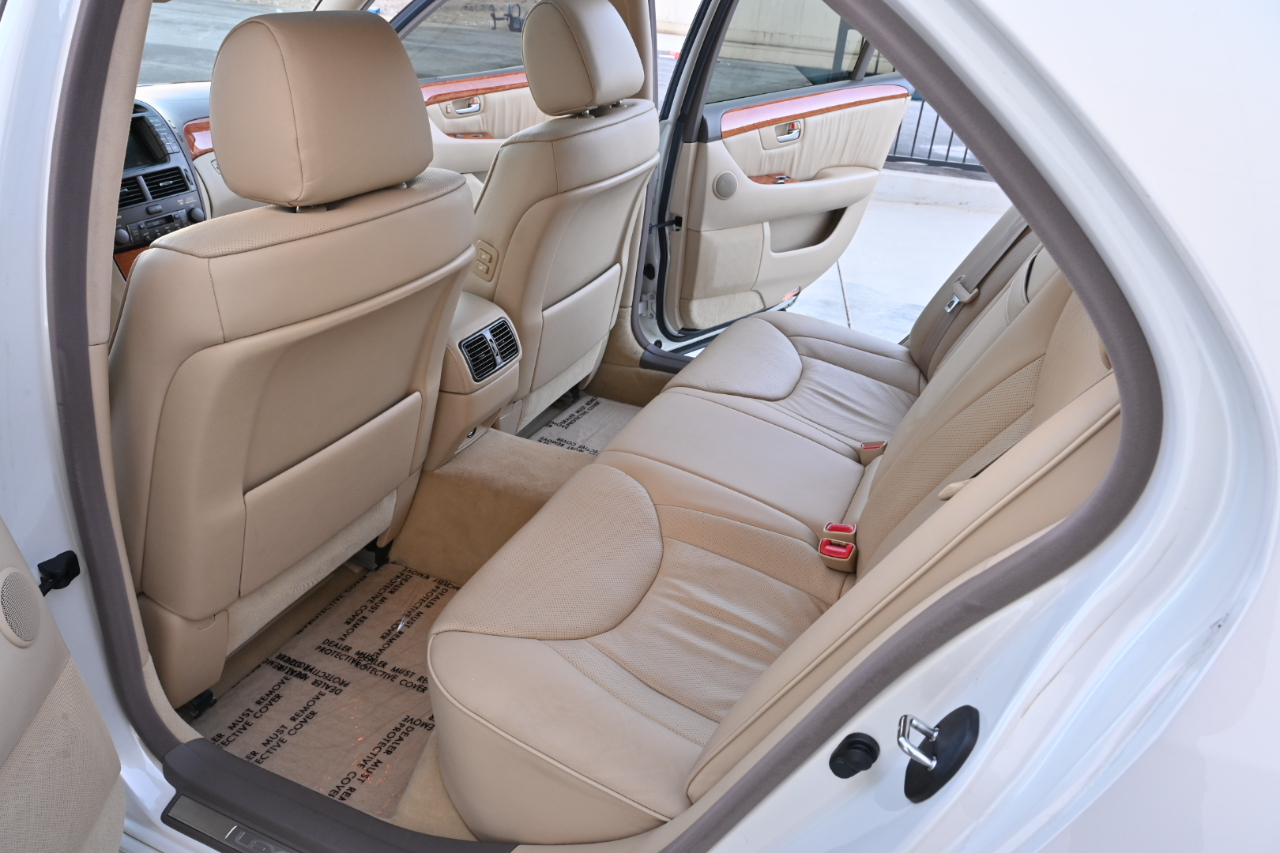 Lexus LS 430 Sedan 2005