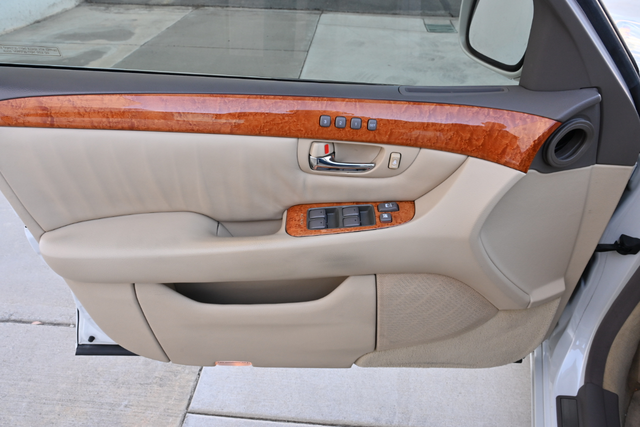 Lexus LS 430 Sedan 2005