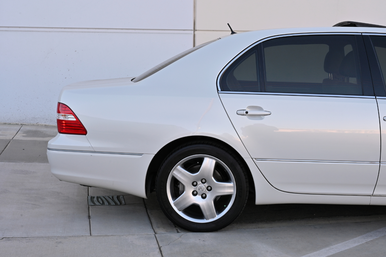 Lexus LS 430 Sedan 2005