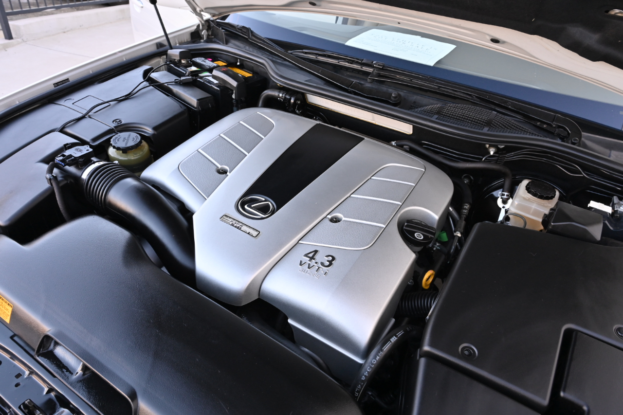Lexus LS 430 Sedan 2005