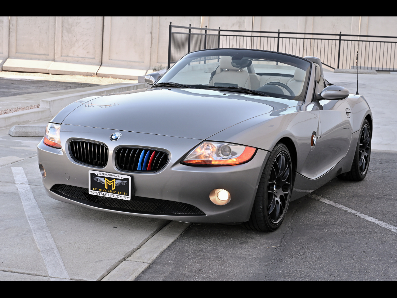 2004 BMW Z4 2dr Roadster 3.0i