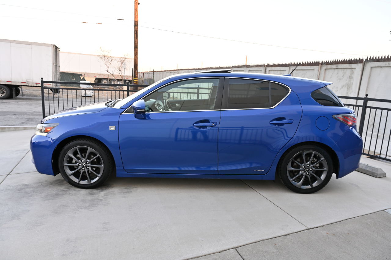 Lexus CT 200h  2013
